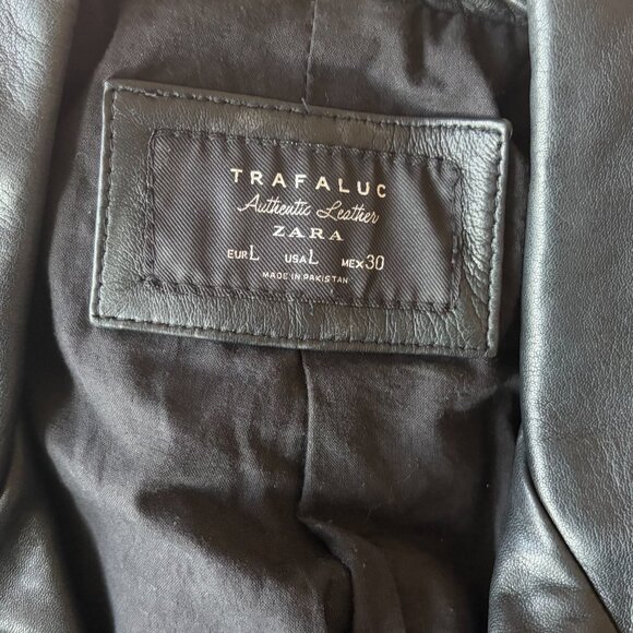 ZARA Black 100% Leather Jacket ā Size L - Picture 2 of 2